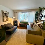 Elegant Design With Pool, Sauna, And Private Parking Laax
