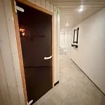 Elegant Design With Pool, Sauna, And Private Parking Laax
