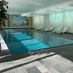 Elegant Design With Pool, Sauna, And Private Parking Appartement *