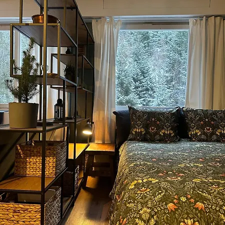 아파트 Elegant Design With Pool, Sauna, And Private Parking
