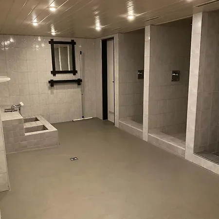 아파트 Elegant Design With Pool, Sauna, And Private Parking 락스