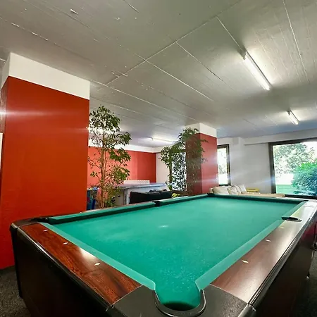 Elegant Design With Pool, Sauna, And Private Parking 락스