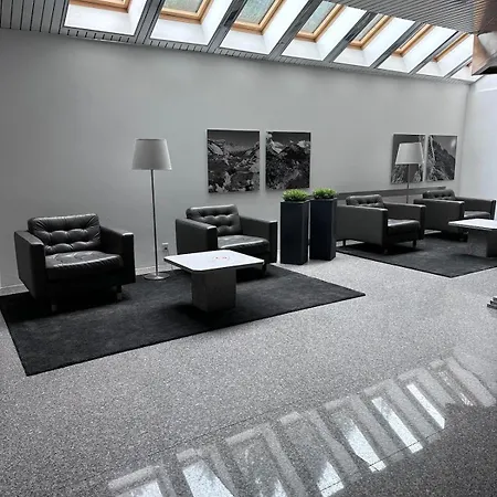 Elegant Design With Pool, Sauna, And Private Parking 아파트 락스