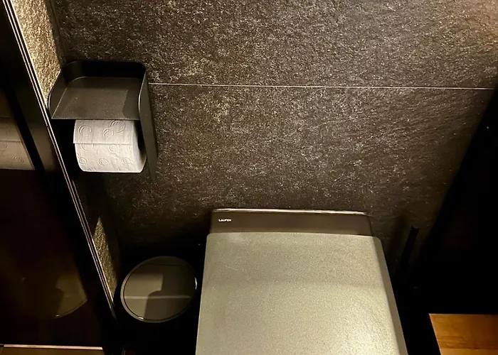 Apartamento Elegant Design With Pool, Sauna, And Private Parking