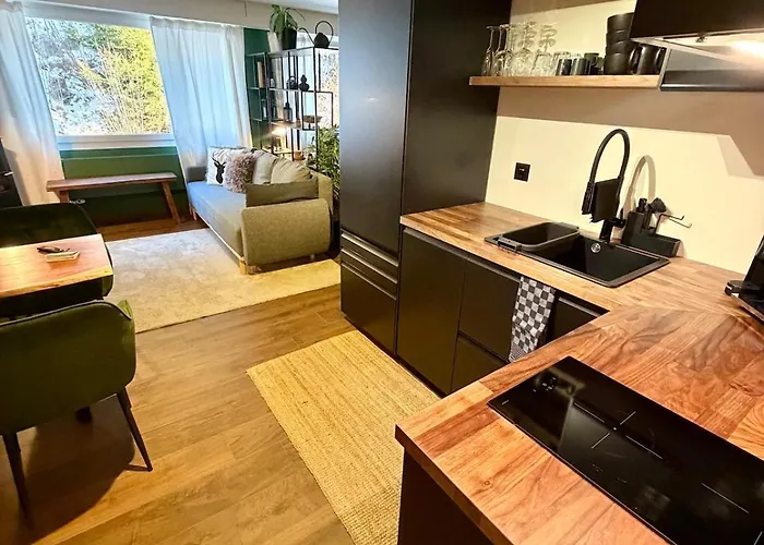 Elegant Design With Pool, Sauna, And Private Parking