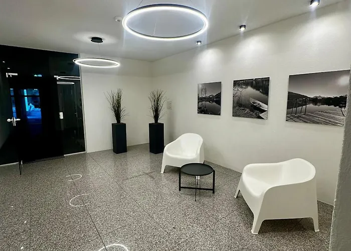 Apartamento Elegant Design With Pool, Sauna, And Private Parking