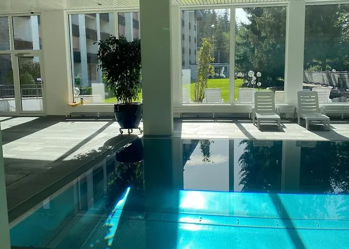 Elegant Design With Pool, Sauna, And Private Parking *