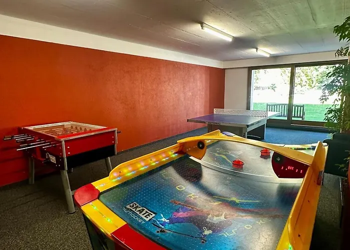 شقة Elegant Design With Pool, Sauna, And Private Parking لاكس