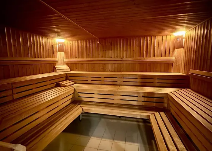 Elegant Design With Pool, Sauna, And Private Parking * Лакс