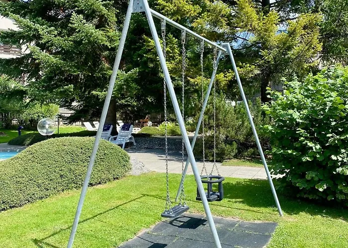 Elegant Design With Pool, Sauna, And Private Parking Appartement Laax