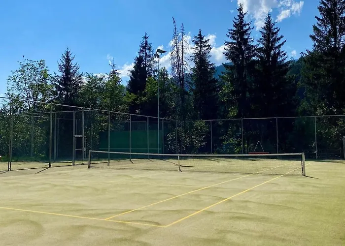 Appartement Elegant Design With Pool, Sauna, And Private Parking