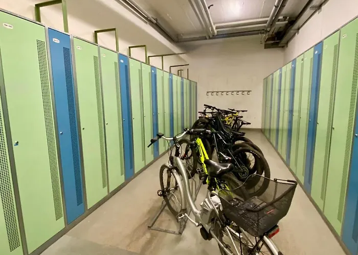 Elegant Design With Pool, Sauna, And Private Parking Laax